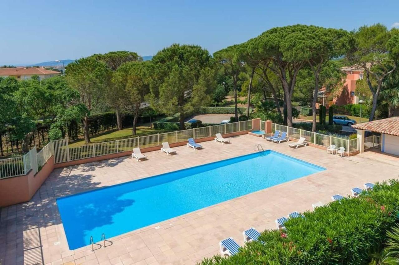Oasis Des Grands Pins - Saint-Raphael - Residence Privee Avec Grande Piscine & Tennis Privee Exterior photo